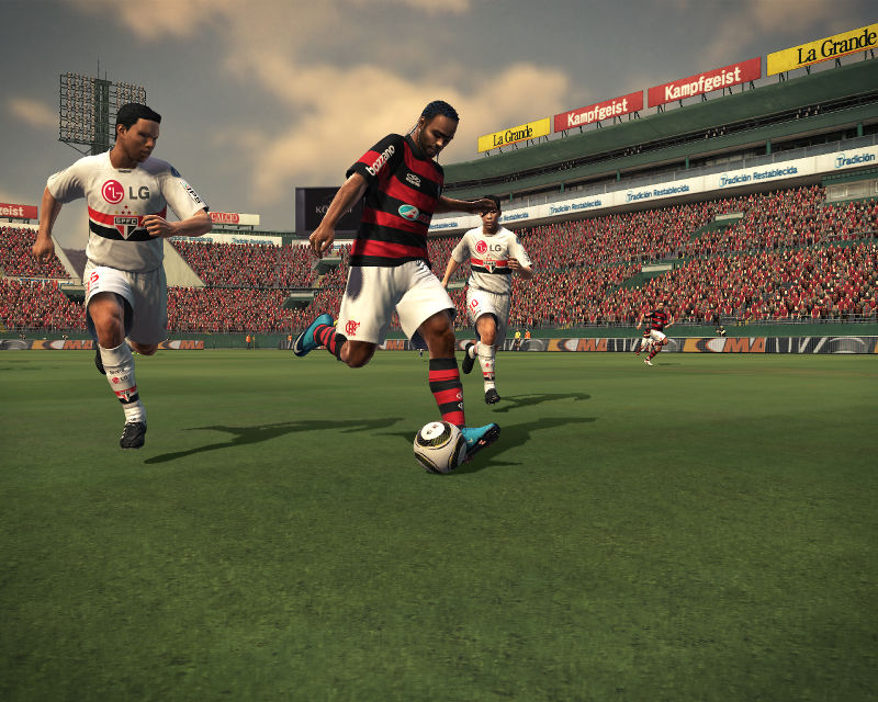 Konami Digital Entertainment GmbH разкри допълненията към PES 2012, които ще дадат на потребителите повече контрол върху случващото се на игрището от която и да е футболна игра, излизала до момента.